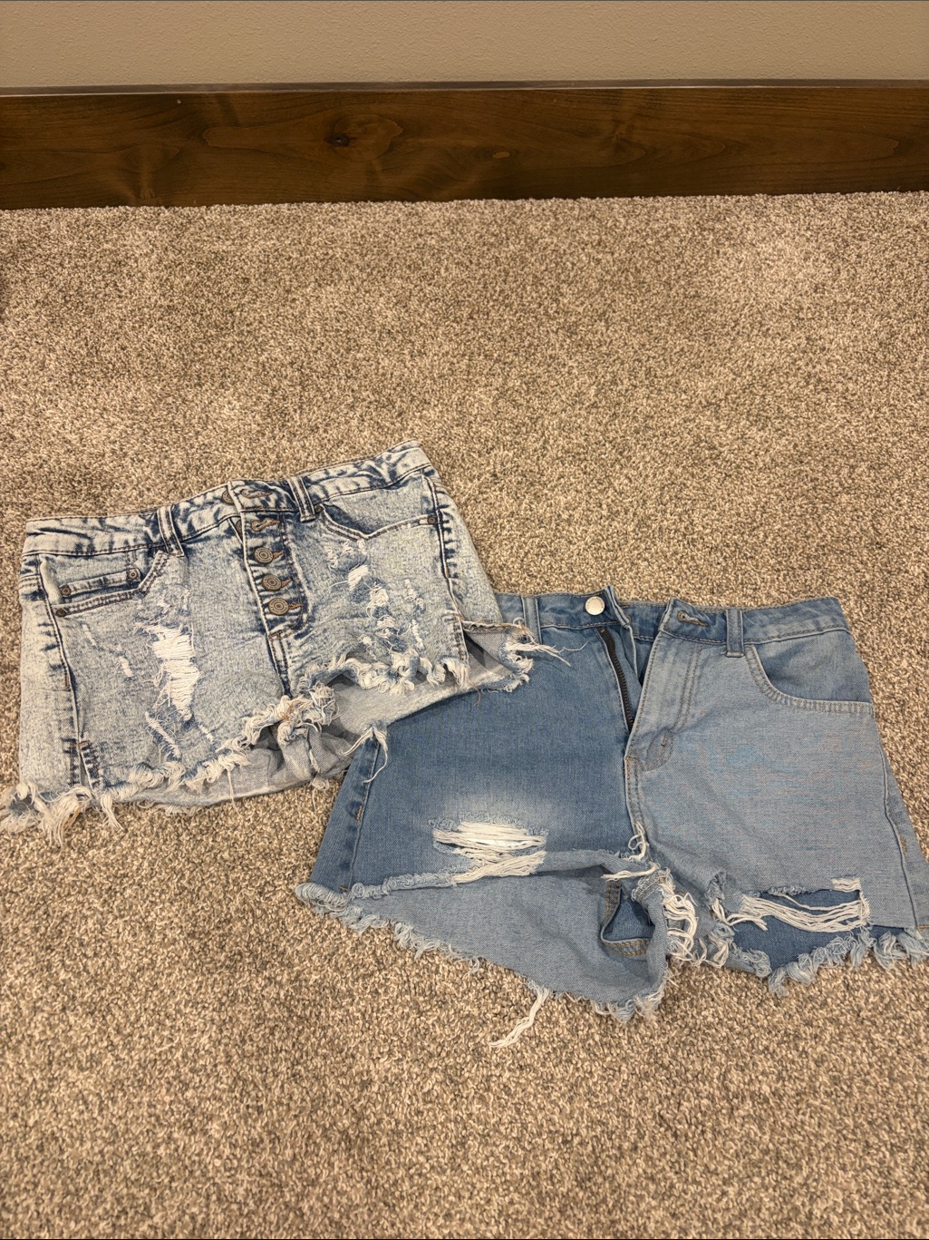 Distressed Women's Denim Shorts - Light Blue